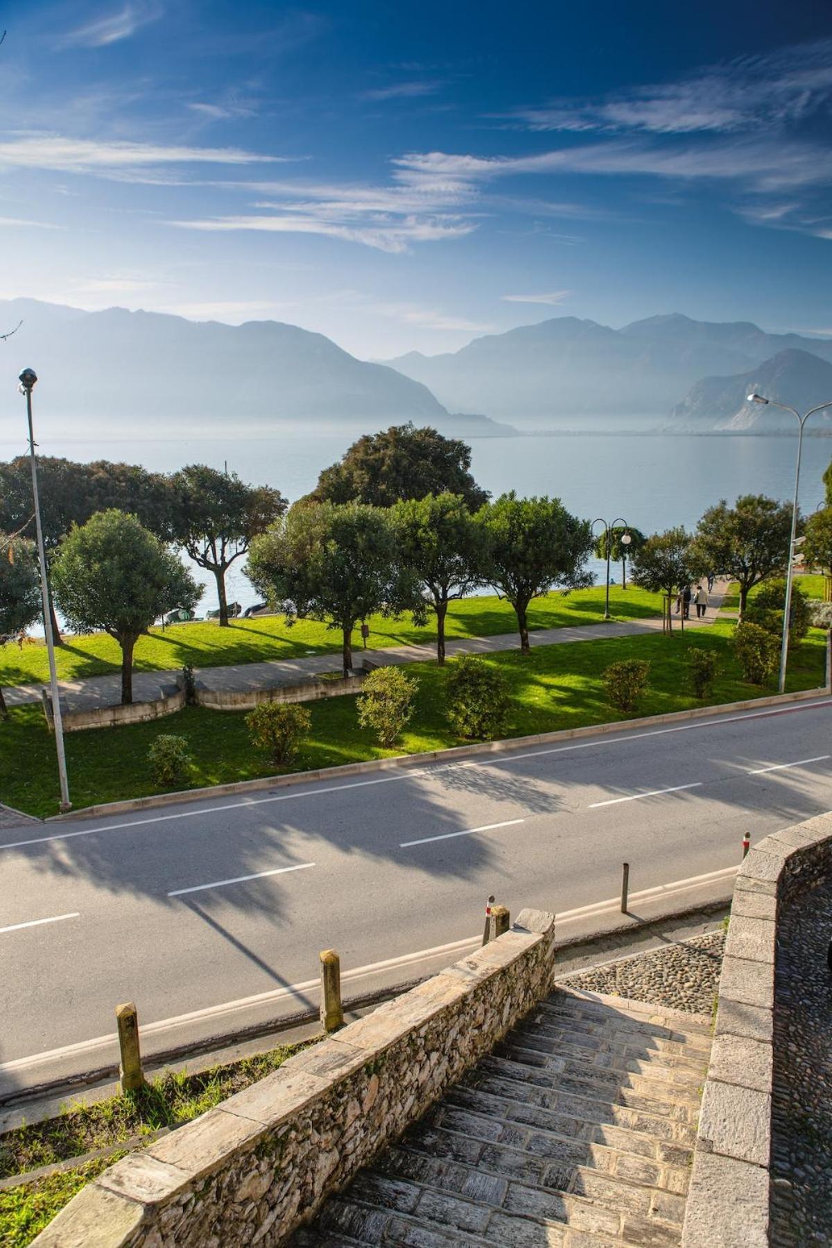 Penthouse Federico With Lake View - Residenza Silvana Вербания Экстерьер фото